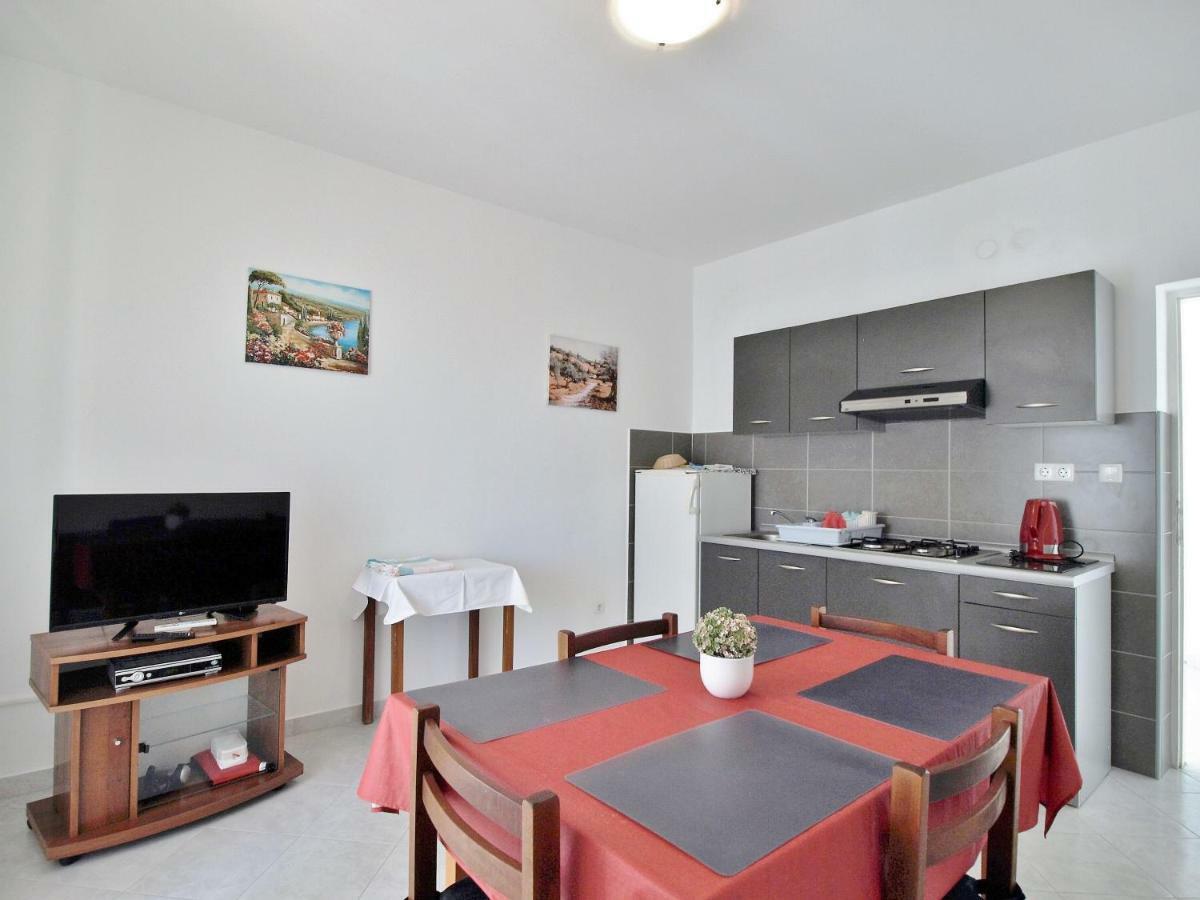 Apartments Ljubica Barbat na Rabu Esterno foto