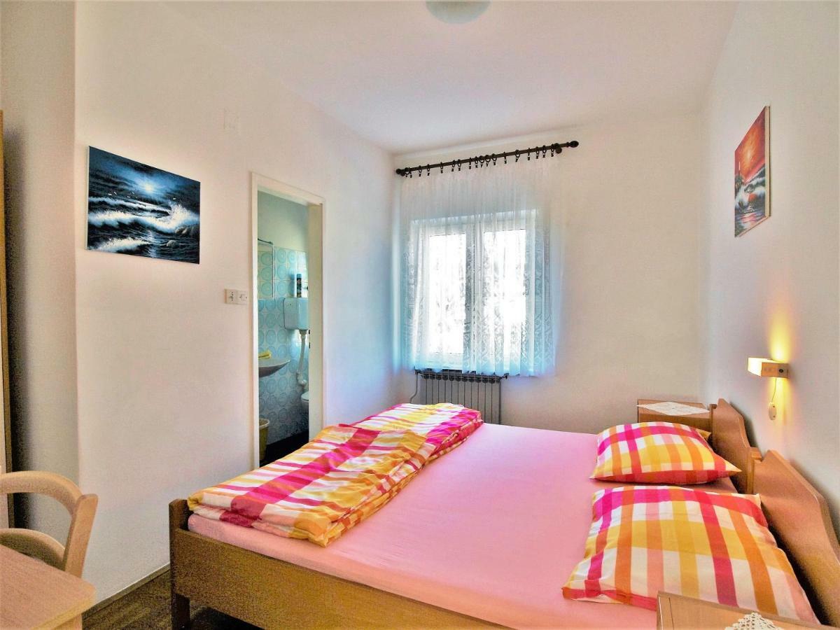 Apartments Ljubica Barbat na Rabu Esterno foto