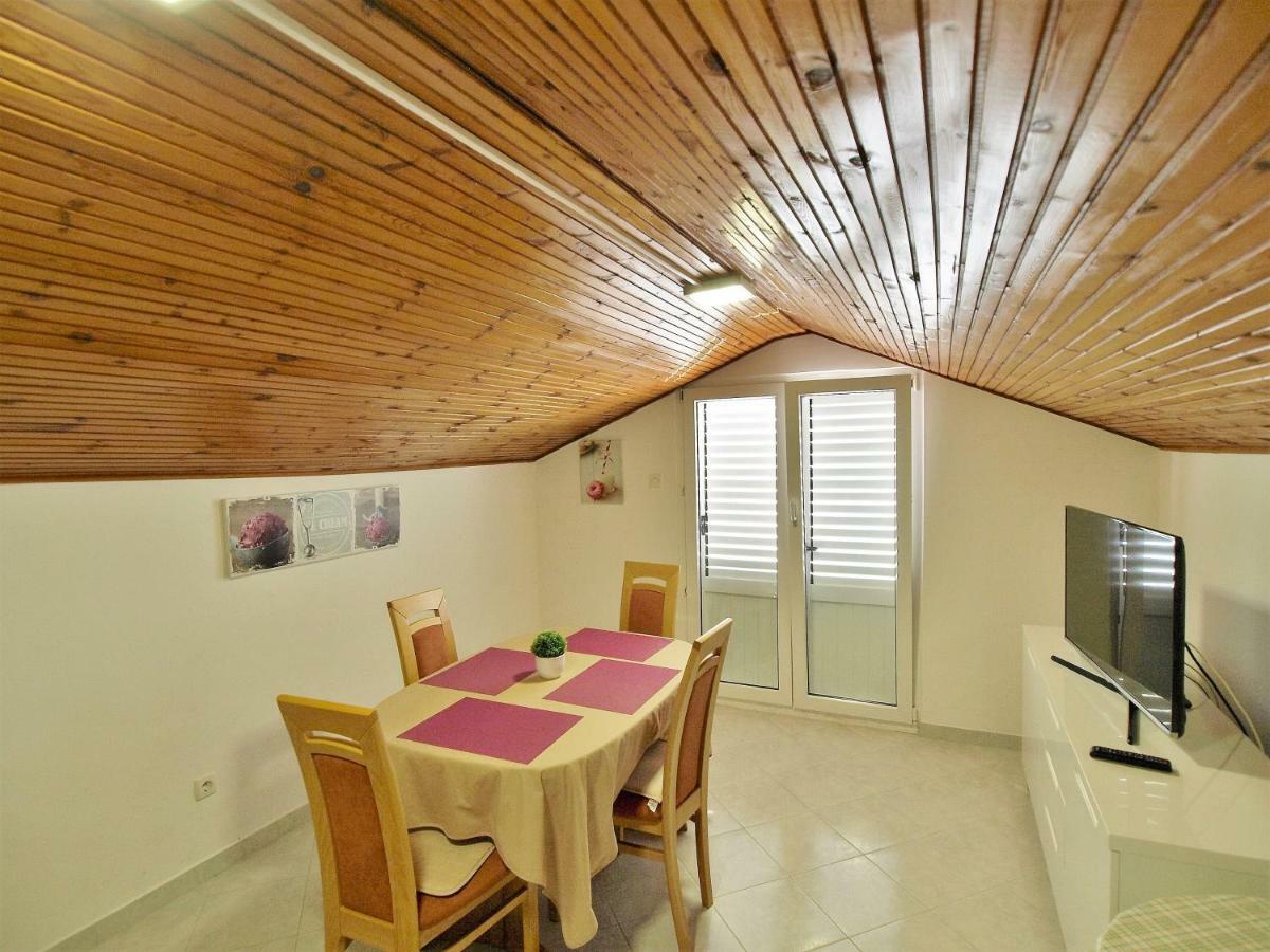 Apartments Ljubica Barbat na Rabu Esterno foto