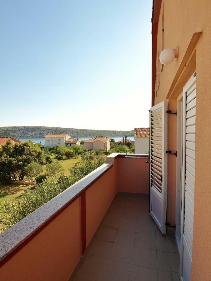 Apartments Ljubica Barbat na Rabu Esterno foto