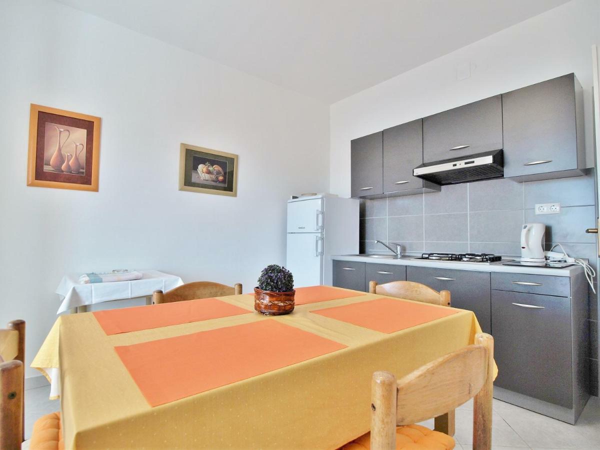 Apartments Ljubica Barbat na Rabu Esterno foto