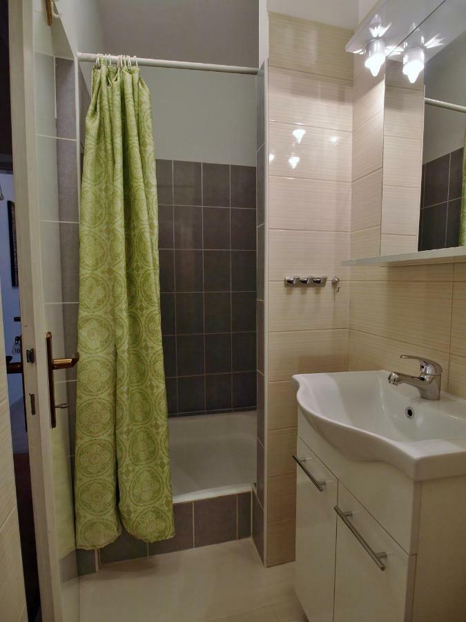 Apartments Ljubica Barbat na Rabu Esterno foto