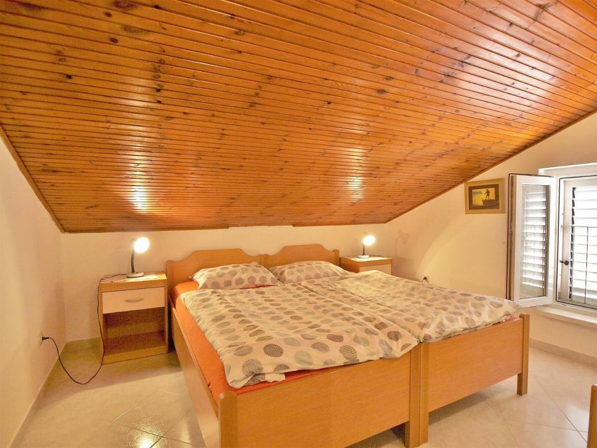 Apartments Ljubica Barbat na Rabu Esterno foto